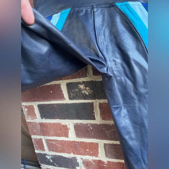 SPANX Faux Leather 7/8 Track Stripe Legging Size Medium - Picture 11 of 14